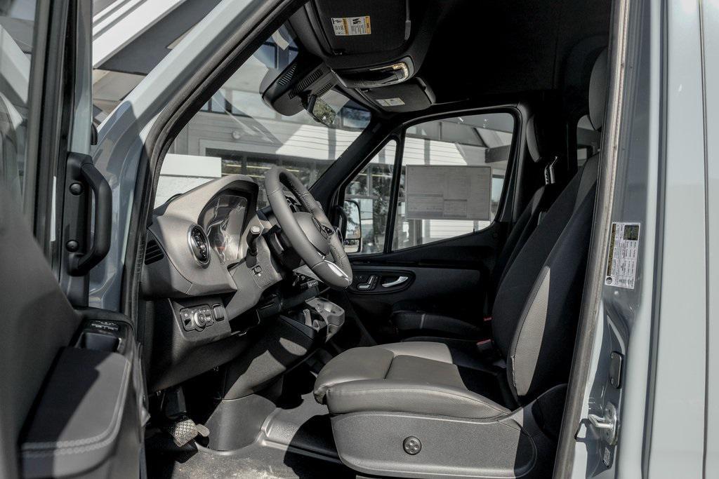 new 2025 Mercedes-Benz Sprinter 2500 car, priced at $90,682