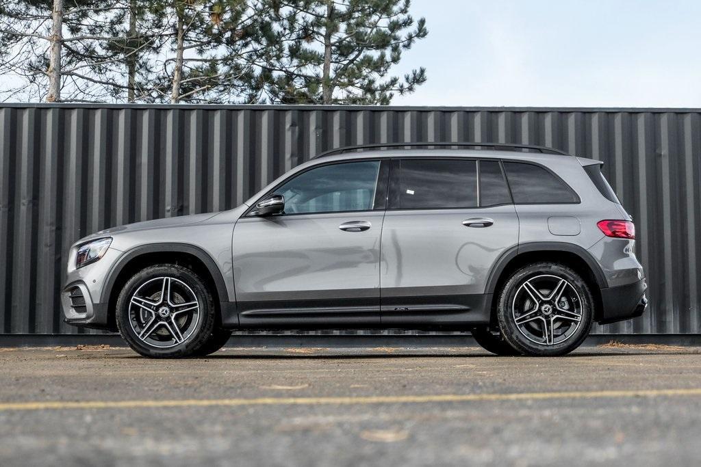 new 2024 Mercedes-Benz GLB 250 car, priced at $53,965