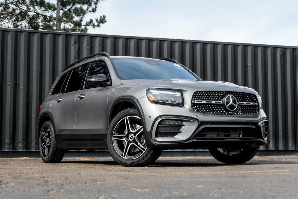 new 2024 Mercedes-Benz GLB 250 car, priced at $53,965