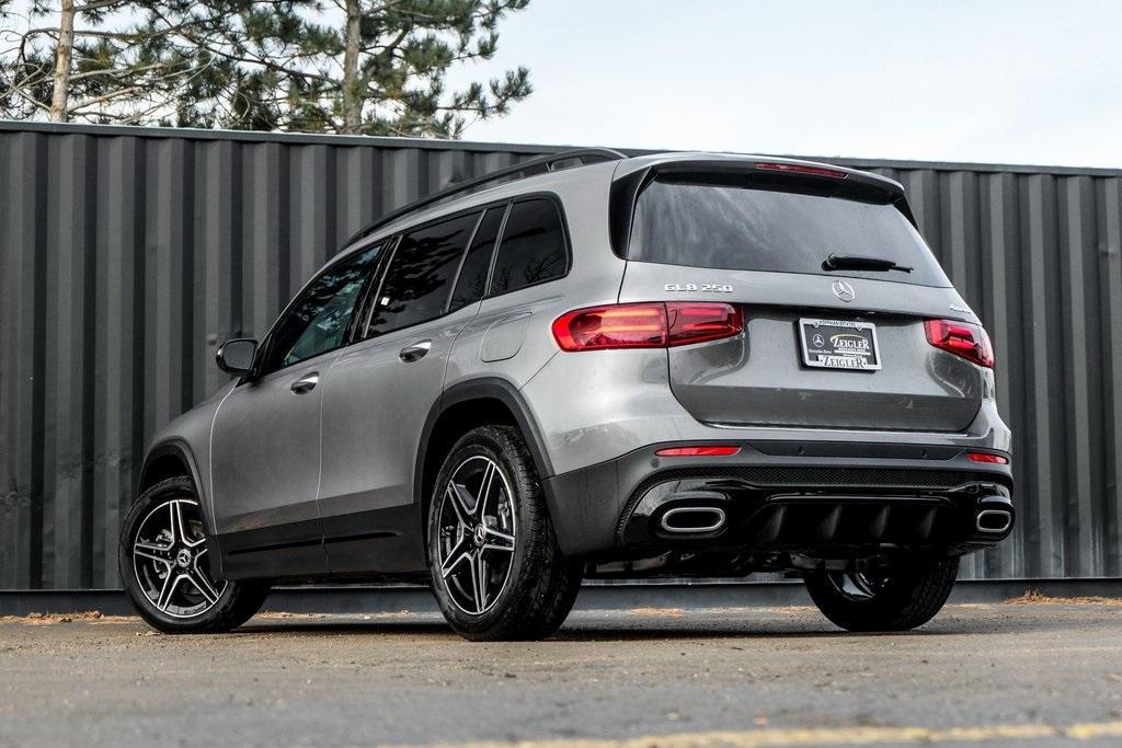 new 2024 Mercedes-Benz GLB 250 car, priced at $53,965