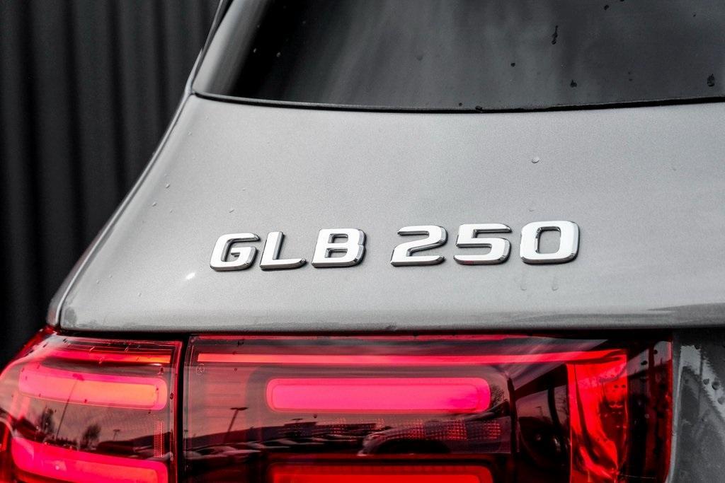 new 2024 Mercedes-Benz GLB 250 car, priced at $53,965