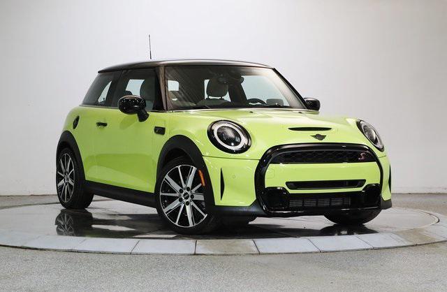 used 2023 MINI Hardtop car, priced at $27,499