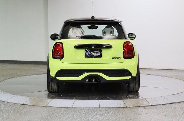 used 2023 MINI Hardtop car, priced at $26,999