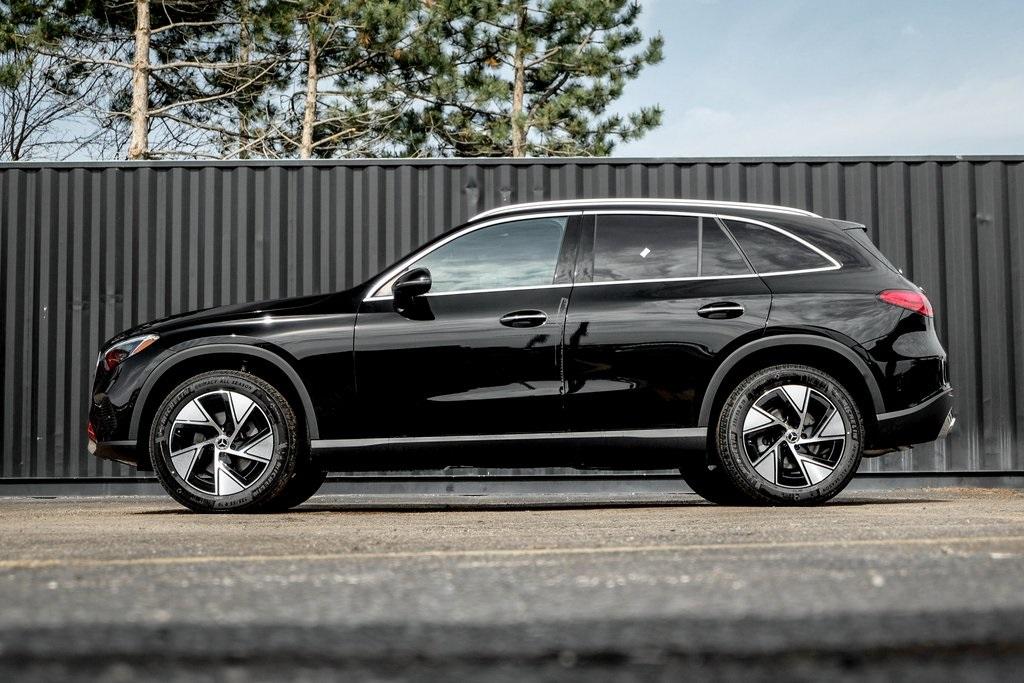 new 2024 Mercedes-Benz GLC 300 car, priced at $53,615