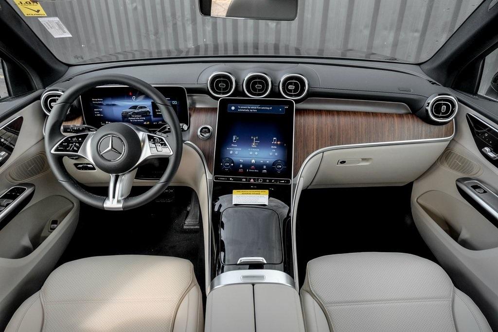new 2024 Mercedes-Benz GLC 300 car, priced at $53,615