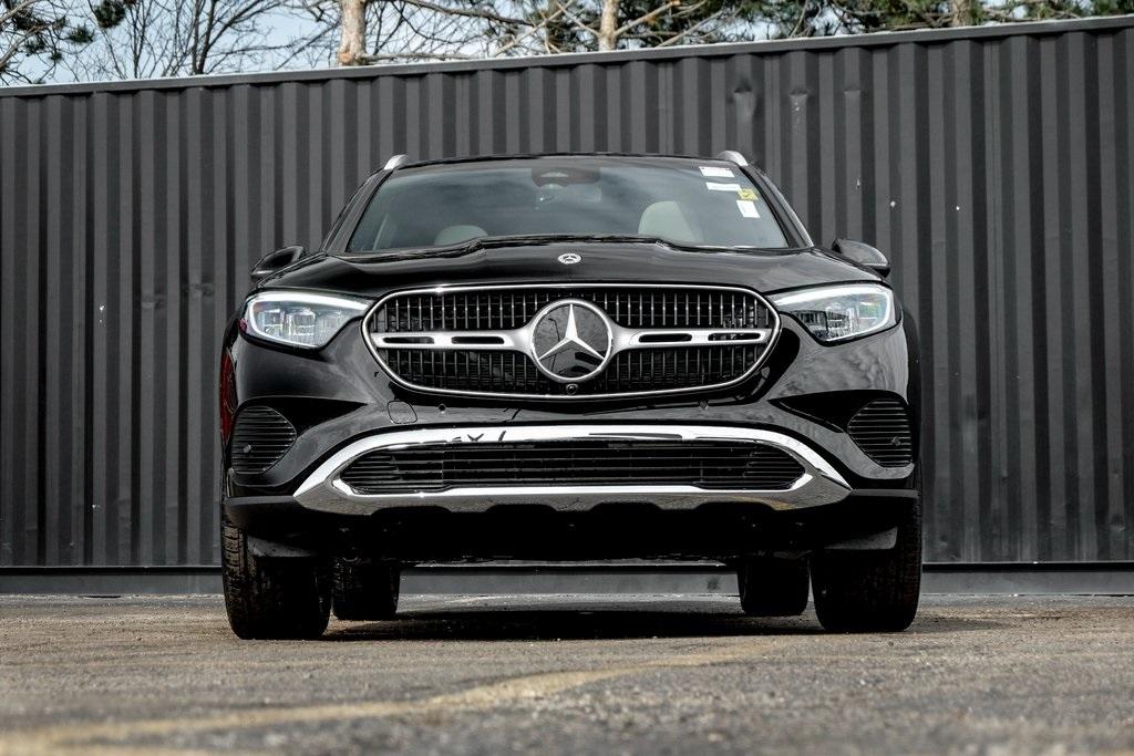 new 2024 Mercedes-Benz GLC 300 car, priced at $53,615