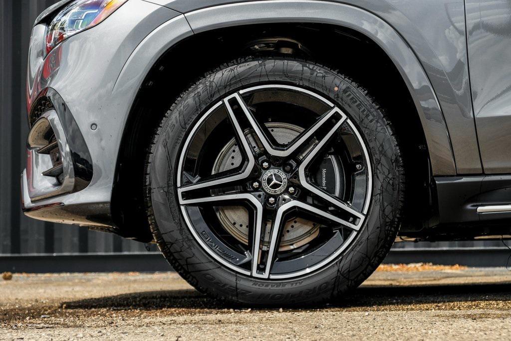 new 2025 Mercedes-Benz GLS 450 car, priced at $99,990