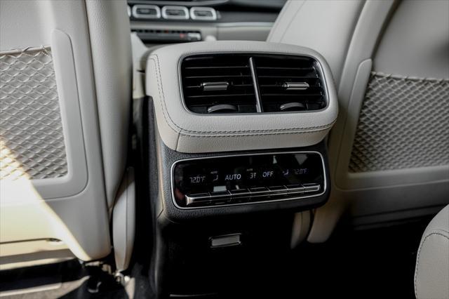 new 2025 Mercedes-Benz GLS 450 car, priced at $100,590
