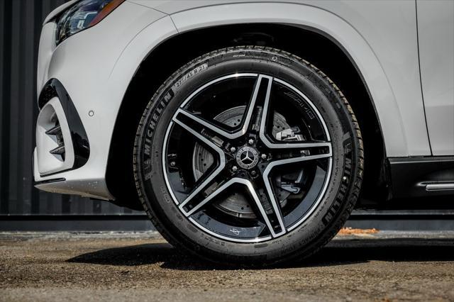 new 2025 Mercedes-Benz GLS 450 car, priced at $100,590