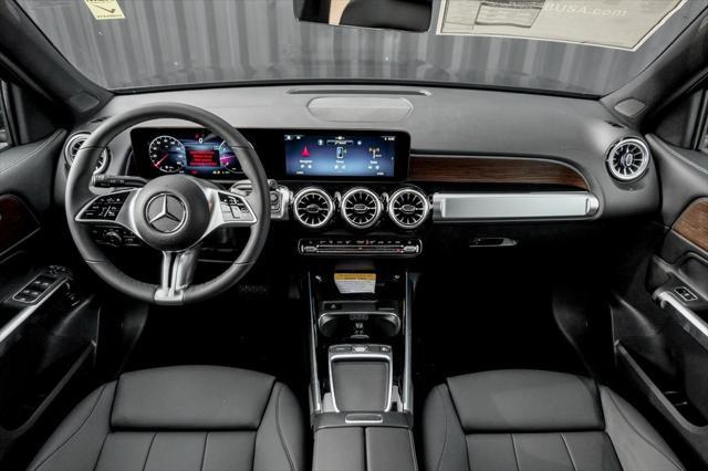 new 2025 Mercedes-Benz GLB 250 car, priced at $53,355