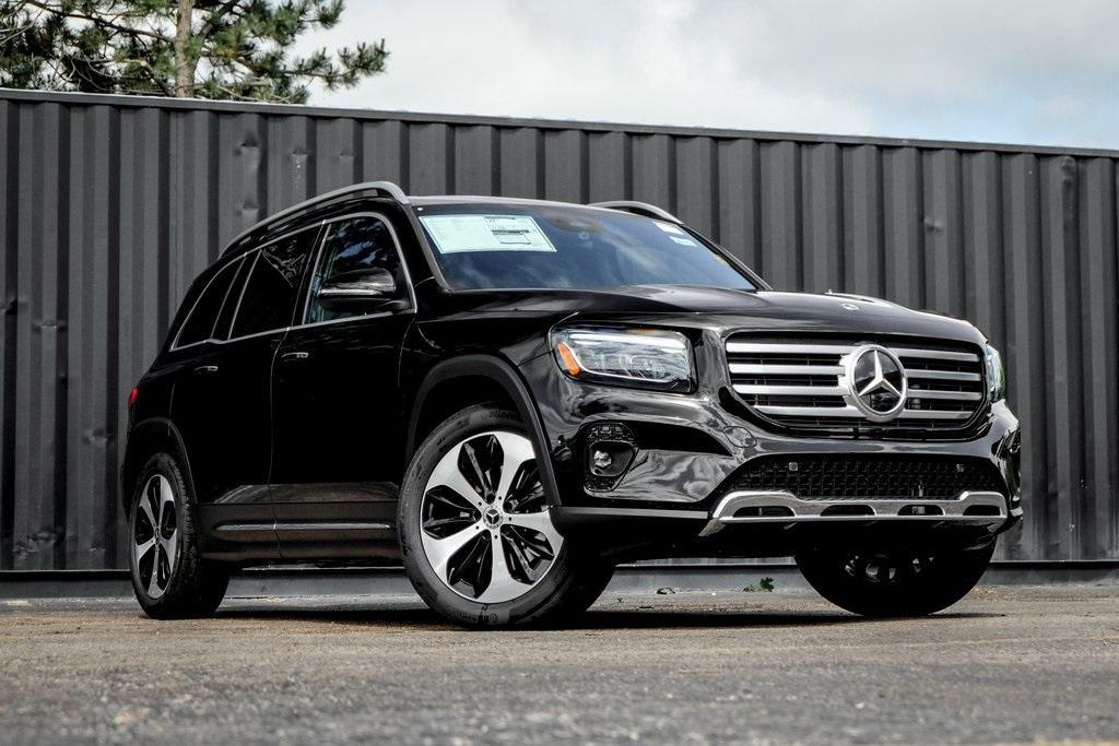 new 2024 Mercedes-Benz GLB 250 car, priced at $51,925