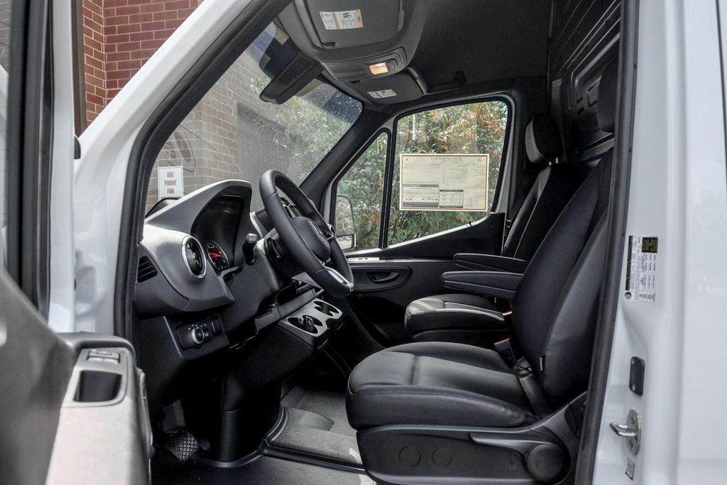 new 2025 Mercedes-Benz Sprinter 2500 car, priced at $63,333