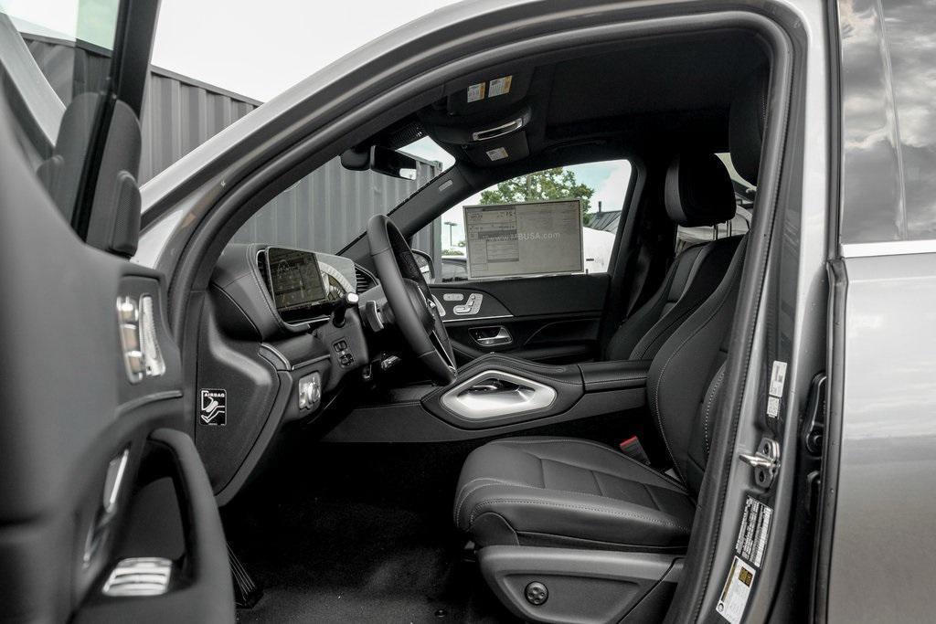 new 2025 Mercedes-Benz GLS 450 car, priced at $92,240