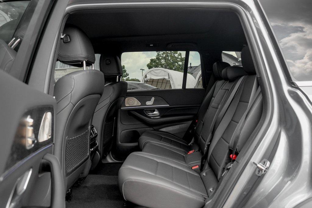 new 2025 Mercedes-Benz GLS 450 car, priced at $92,240