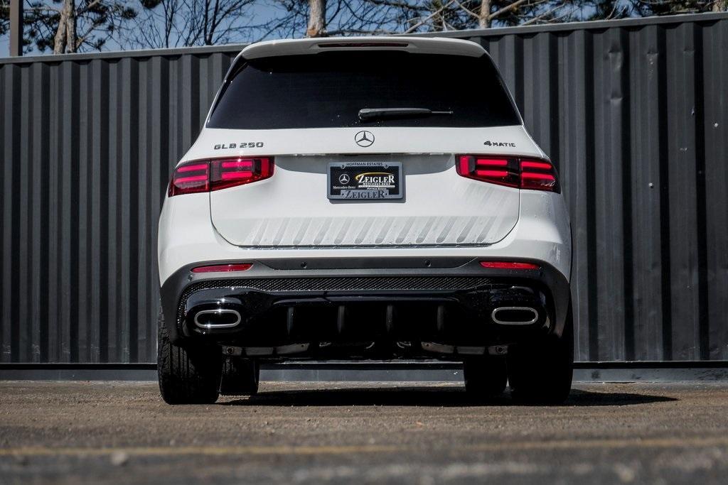 new 2024 Mercedes-Benz GLB 250 car, priced at $54,325