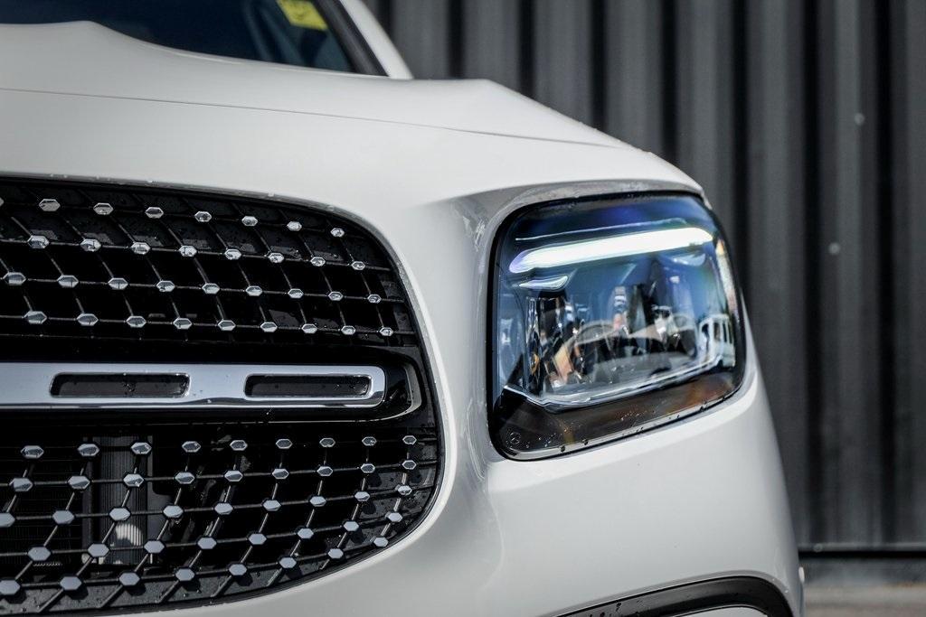 new 2024 Mercedes-Benz GLB 250 car, priced at $54,325