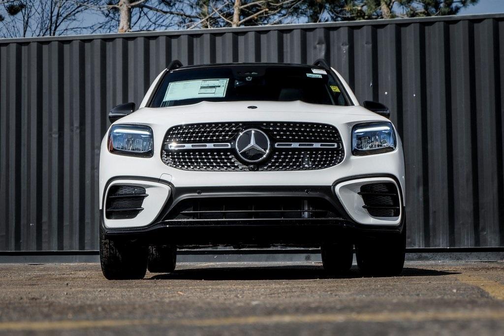 new 2024 Mercedes-Benz GLB 250 car, priced at $54,325