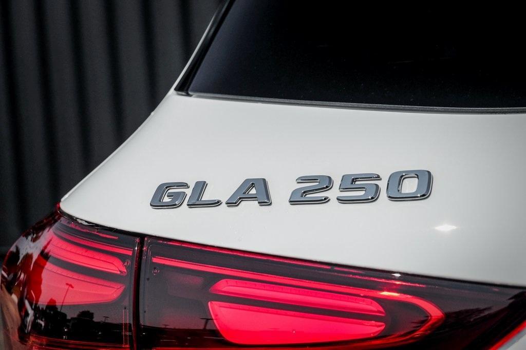 new 2025 Mercedes-Benz GLA 250 car, priced at $49,685