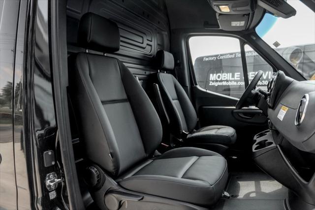 new 2025 Mercedes-Benz Sprinter 2500 car, priced at $65,072