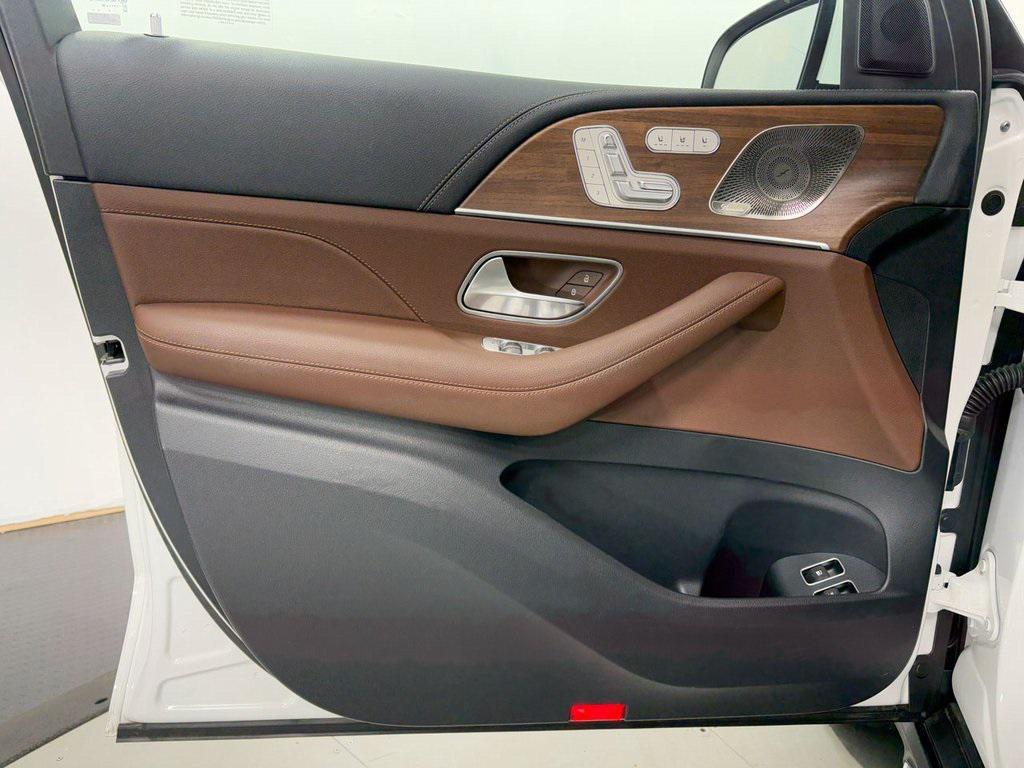 used 2024 Mercedes-Benz GLE 450 Plug-In Hybrid car, priced at $64,999