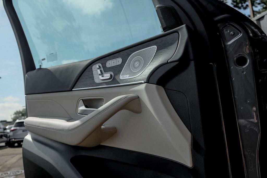 new 2026 Mercedes-Benz GLS 450 car, priced at $98,695