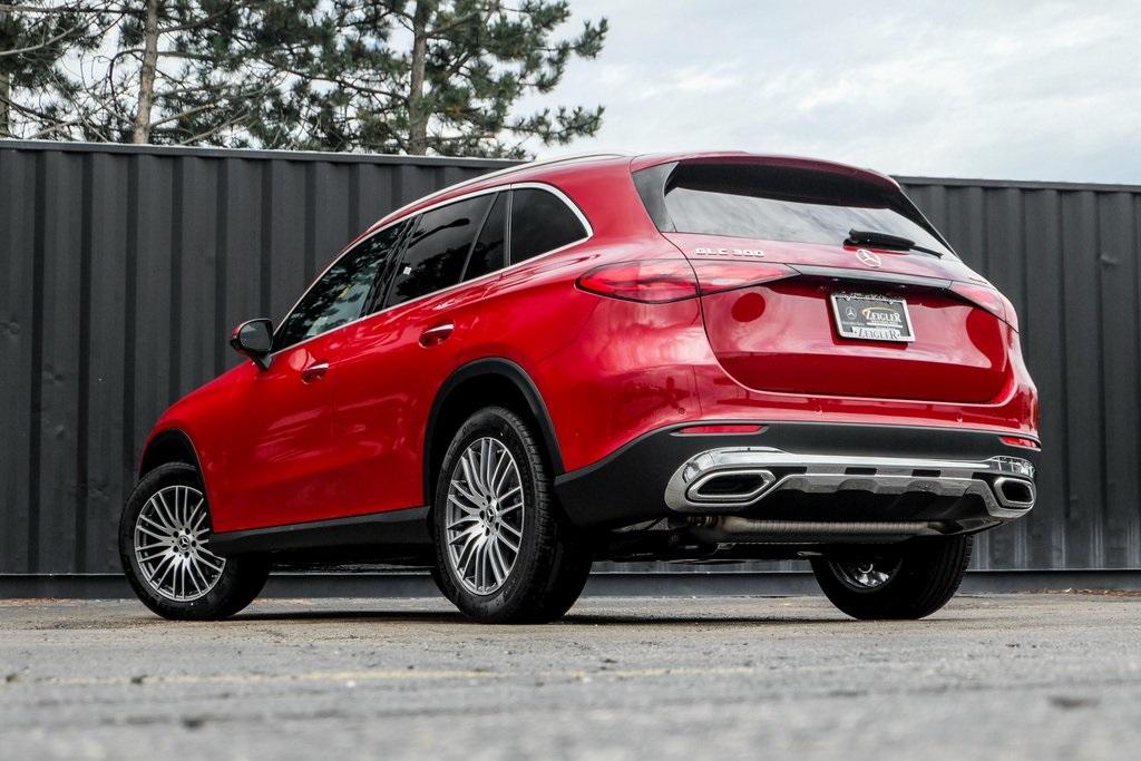 new 2024 Mercedes-Benz GLC 300 car, priced at $58,595