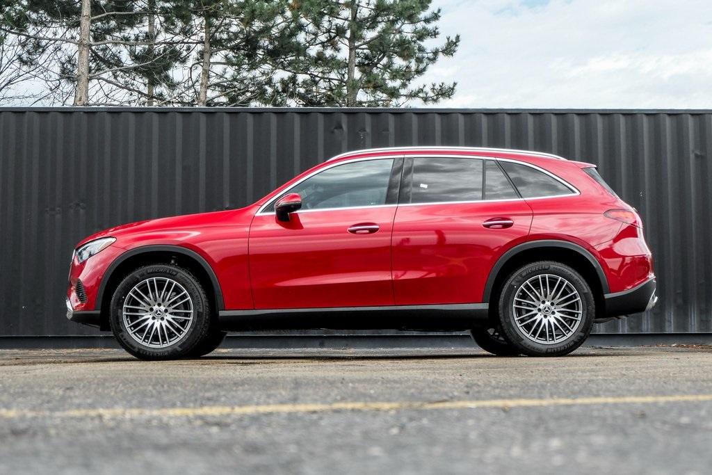 new 2024 Mercedes-Benz GLC 300 car, priced at $58,595