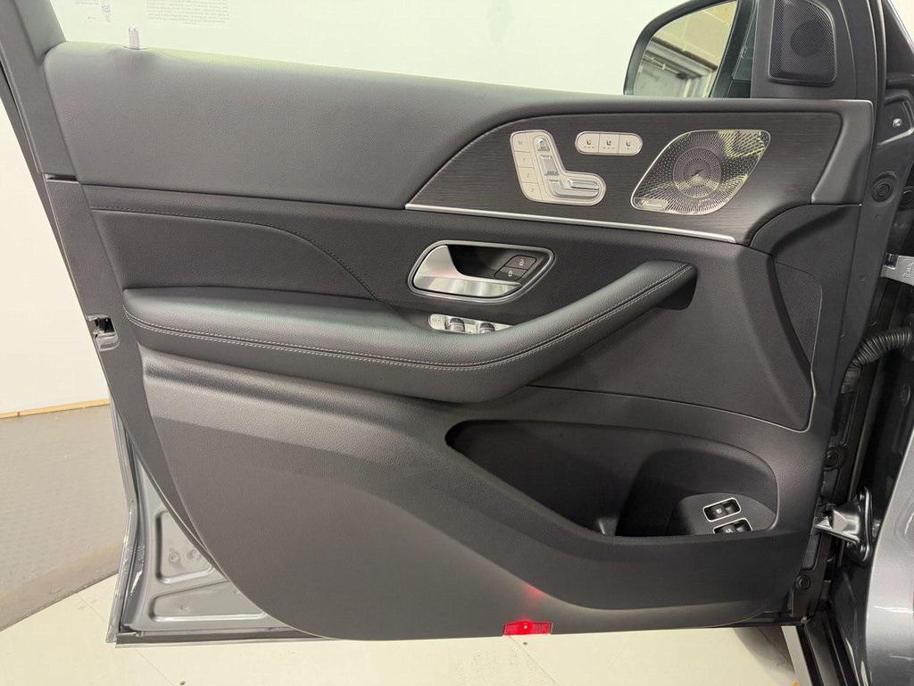 used 2025 Mercedes-Benz GLE 450e car, priced at $71,999