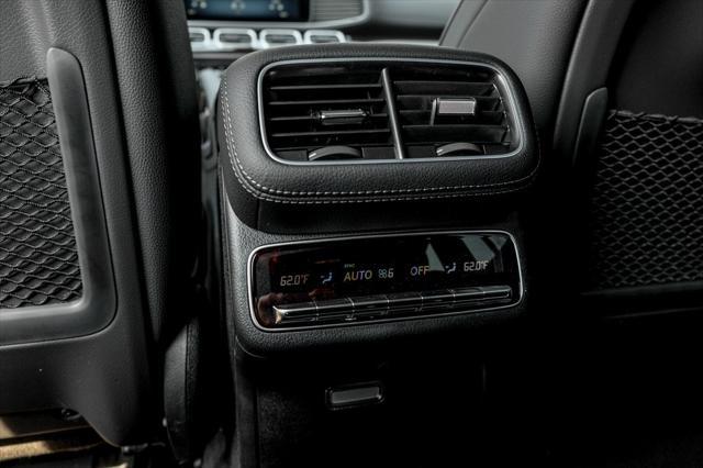 new 2025 Mercedes-Benz GLS 450 car, priced at $92,050