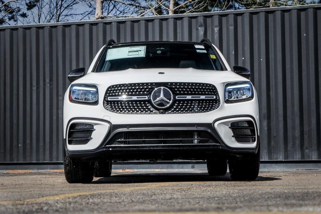 new 2024 Mercedes-Benz GLB 250 car, priced at $54,025