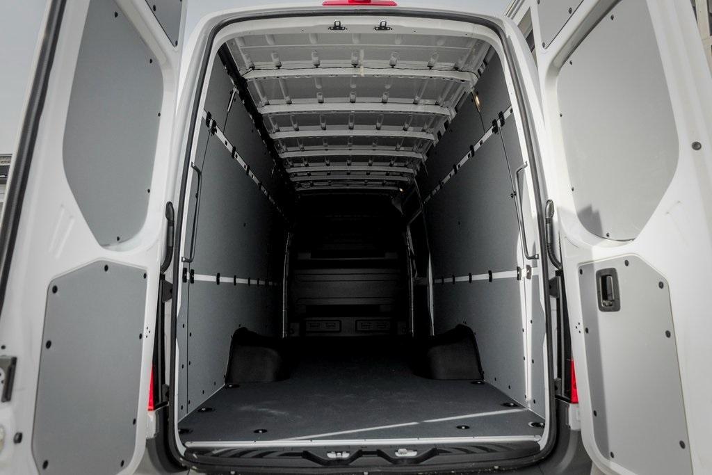 new 2024 Mercedes-Benz Sprinter 3500 car, priced at $70,581