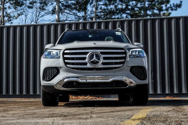 new 2025 Mercedes-Benz GLS 450 car, priced at $94,210