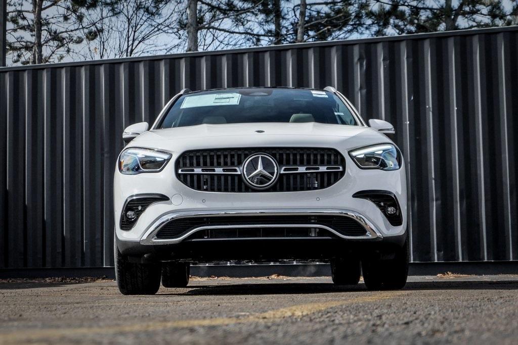 new 2024 Mercedes-Benz GLA 250 car, priced at $48,555