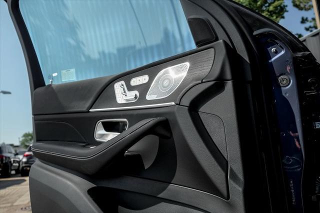 new 2025 Mercedes-Benz GLS 450 car, priced at $96,470