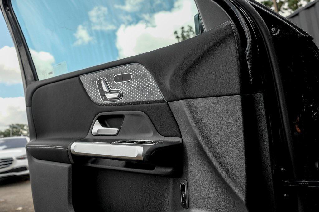 new 2026 Mercedes-Benz GLB 250 car, priced at $52,470