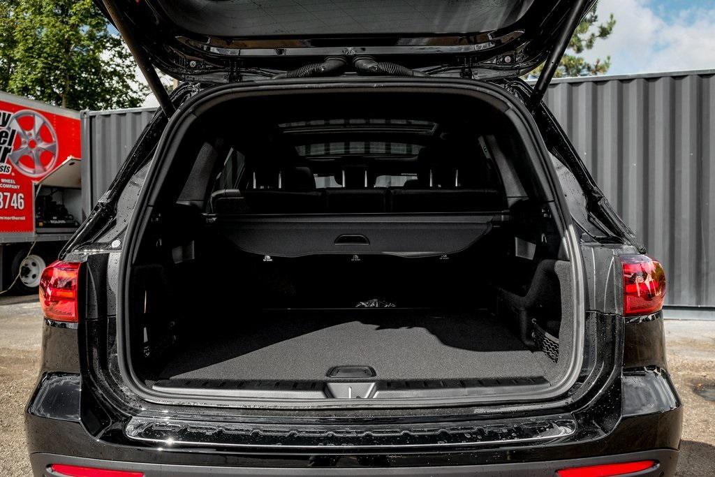 new 2026 Mercedes-Benz GLB 250 car, priced at $52,470