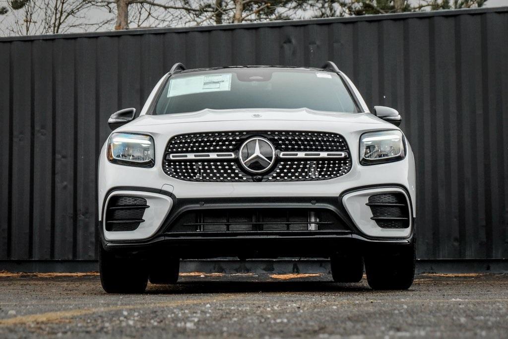 new 2024 Mercedes-Benz GLB 250 car, priced at $53,965