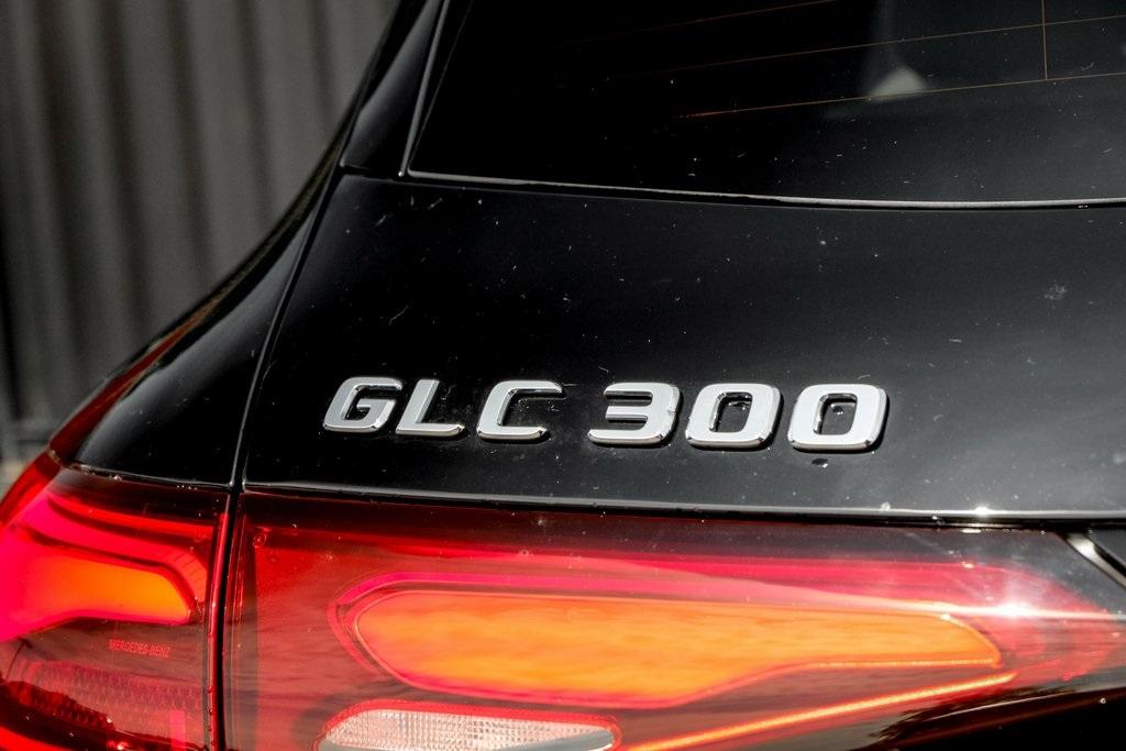 new 2024 Mercedes-Benz GLC 300 car, priced at $53,415