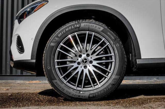 new 2025 Mercedes-Benz GLC 300 car, priced at $54,535