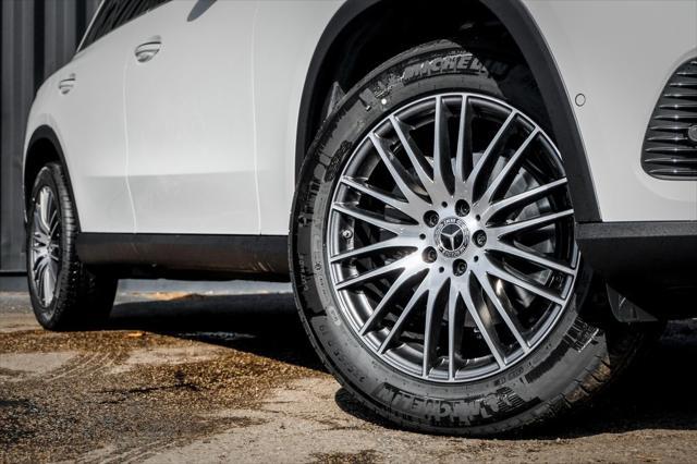 new 2025 Mercedes-Benz GLC 300 car, priced at $54,535