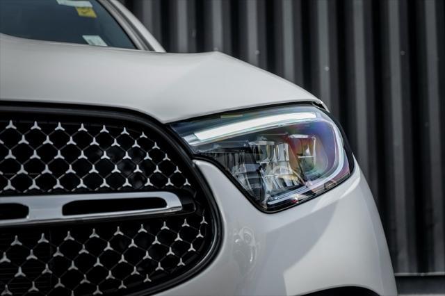 new 2025 Mercedes-Benz GLC 300 car, priced at $70,230