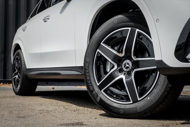 new 2025 Mercedes-Benz GLC 300 car, priced at $70,230