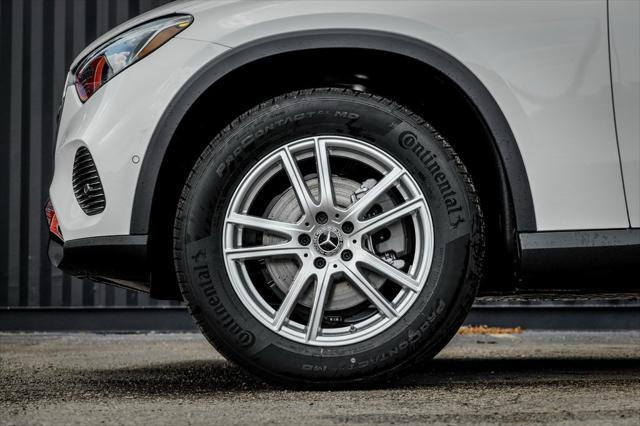 new 2025 Mercedes-Benz GLC 300 car, priced at $56,385