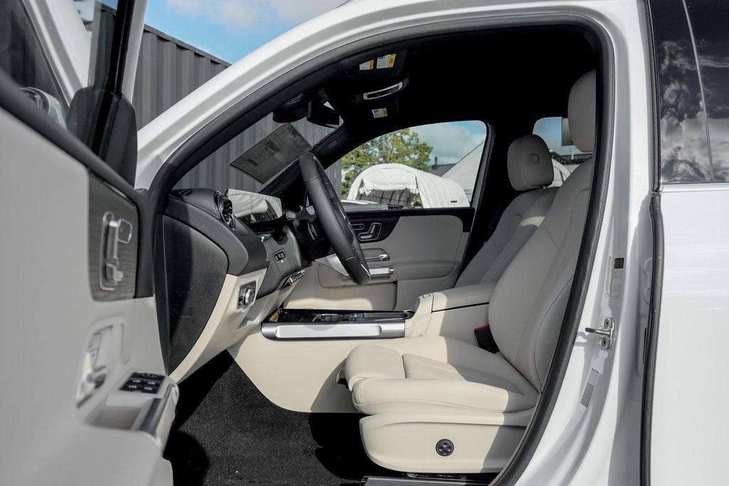 new 2026 Mercedes-Benz GLB 250 car, priced at $50,030