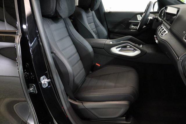 used 2025 Mercedes-Benz GLS 580 car, priced at $99,999