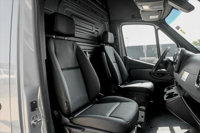 new 2025 Mercedes-Benz Sprinter 2500 car, priced at $65,837