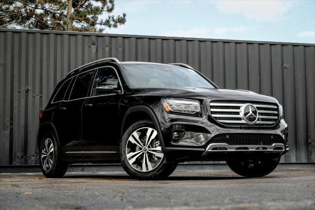 new 2025 Mercedes-Benz GLB 250 car, priced at $50,450