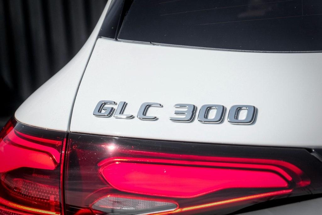 new 2024 Mercedes-Benz GLC 300 car, priced at $54,115