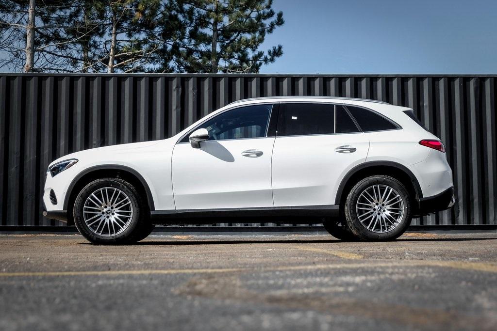 new 2024 Mercedes-Benz GLC 300 car, priced at $54,115