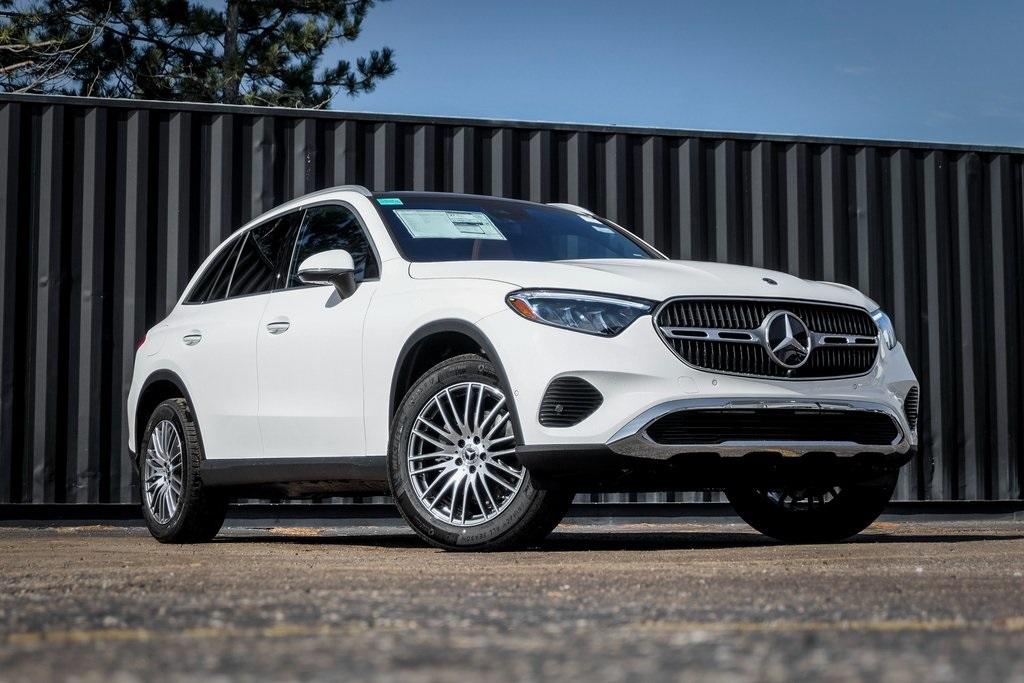 new 2024 Mercedes-Benz GLC 300 car, priced at $54,115